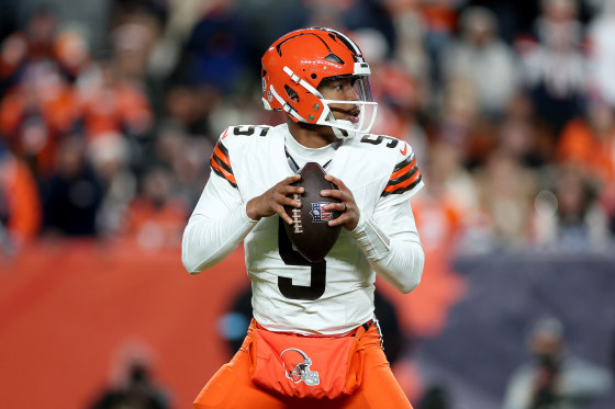 Cleveland Browns quarterback Jameis Winston looks to pass against the Denver Broncos on Dec. 2, 2024 in Denver.