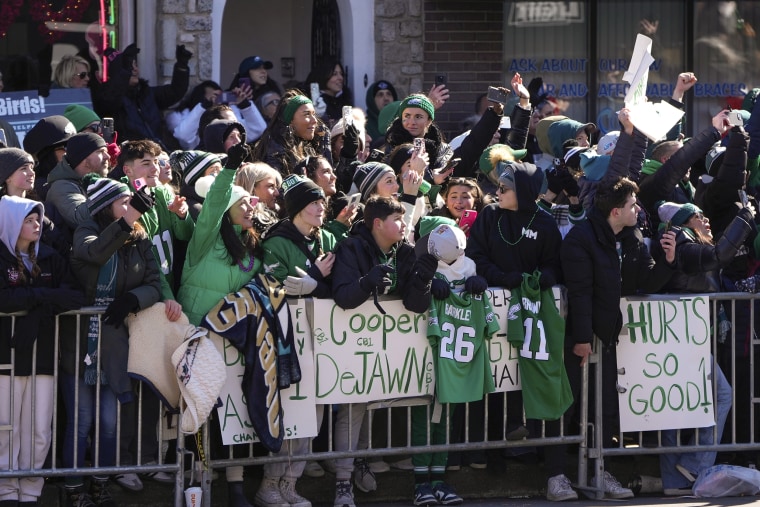 Fans cheer during the Philadelphia Eagles' NFL football Super Bowl 59 parade