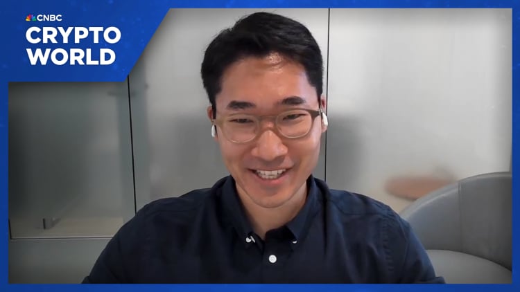 108051342-chris_ahn_cw_thumb Early Bridge investor weighs in on $1.1 billion Stripe deal