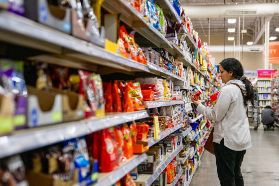 250408-grocery-store-mn-0830-a1ffde-1 A customer shops at grocery store on February 12, 2025 in Austin, Texas.
